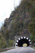 tunel ( archivio Lo Gnalèi - foto: Bruno Domaine )